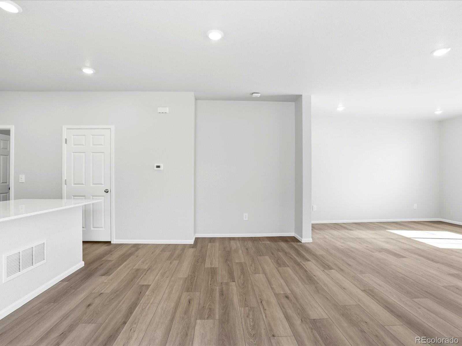 MLS Image #5 for 2163 e 164th avenue,thornton, Colorado