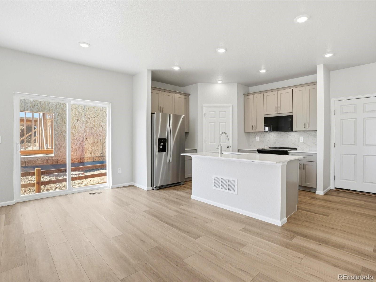 MLS Image #7 for 2163 e 164th avenue,thornton, Colorado
