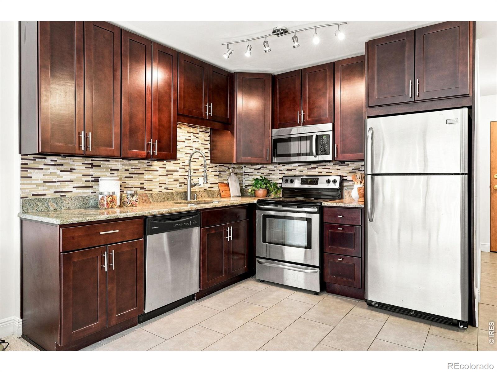 MLS Image #19 for 1223 n race street 303,denver, Colorado