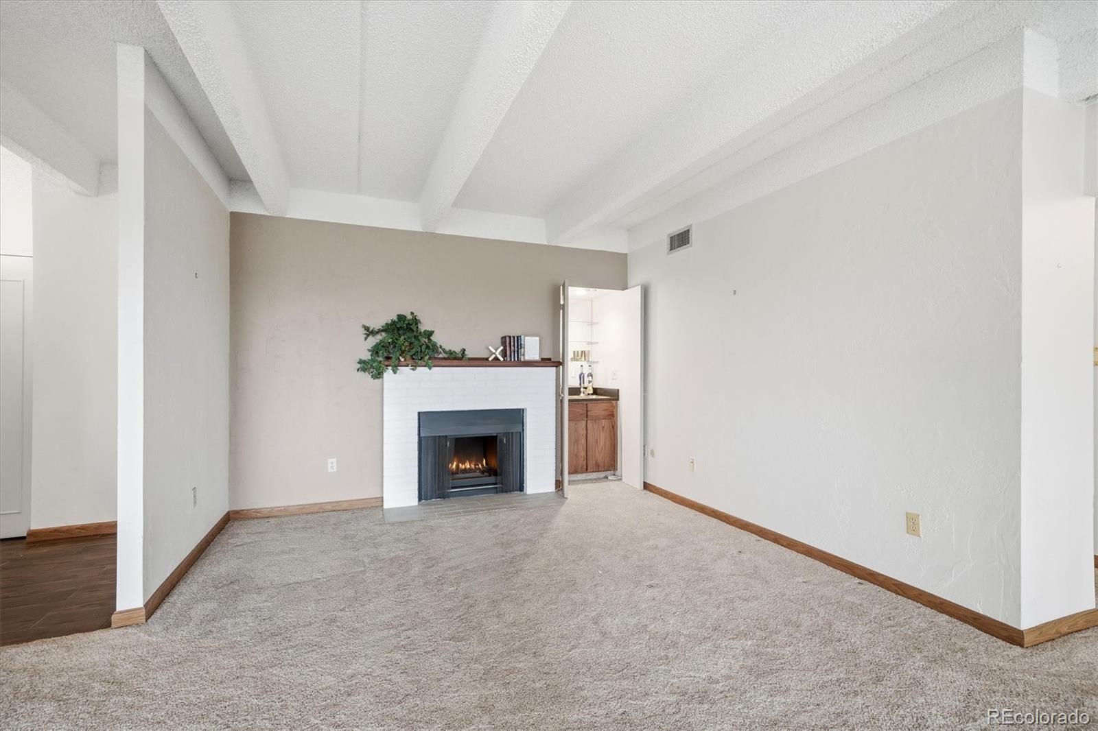 MLS Image #10 for 7877 e mississippi avenue 801,denver, Colorado