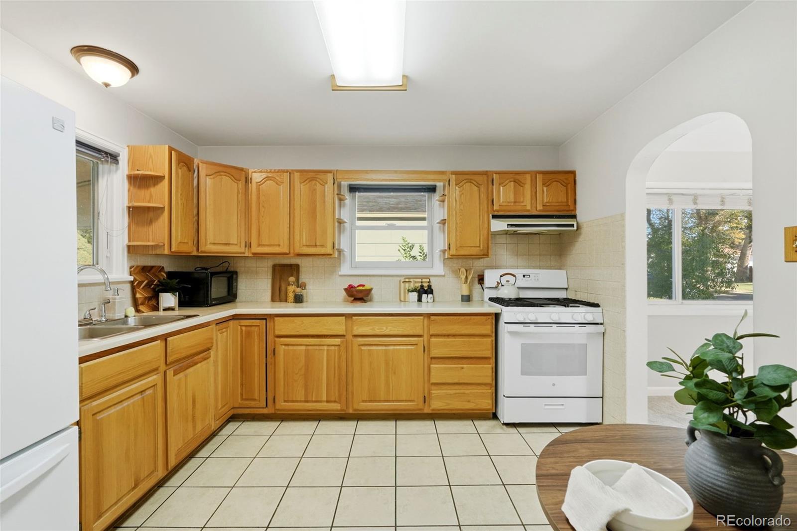 MLS Image #10 for 2401  ingalls street,edgewater, Colorado