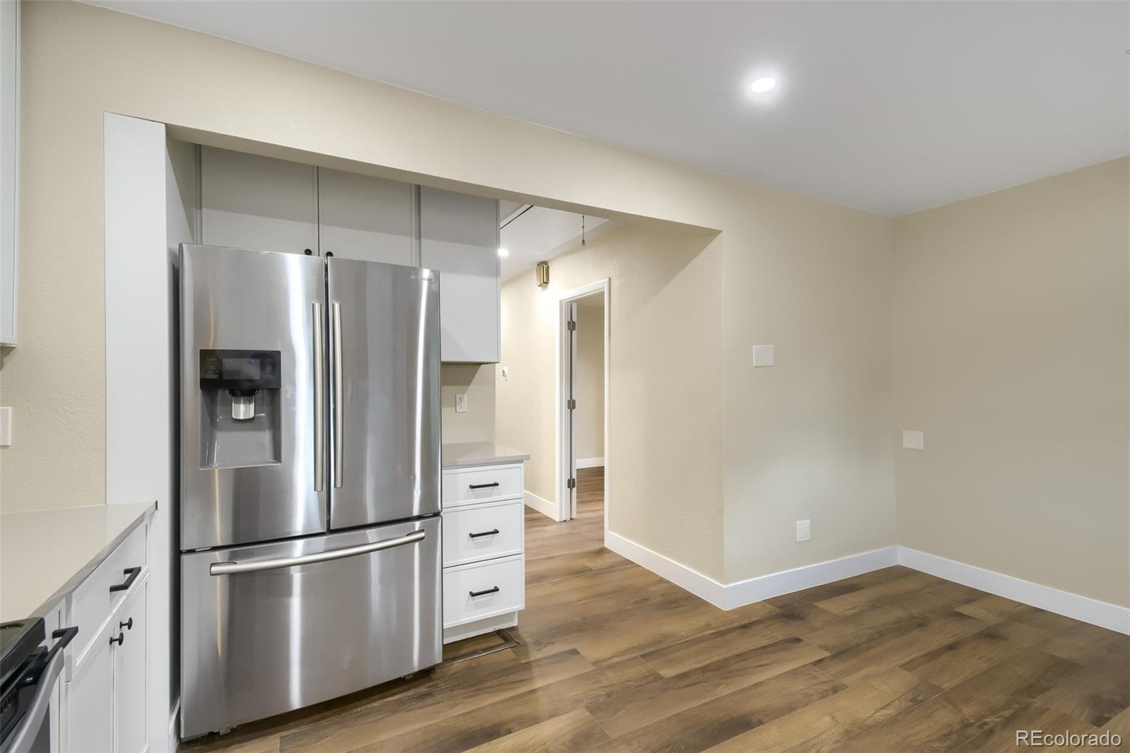 MLS Image #10 for 321  stuart street,denver, Colorado