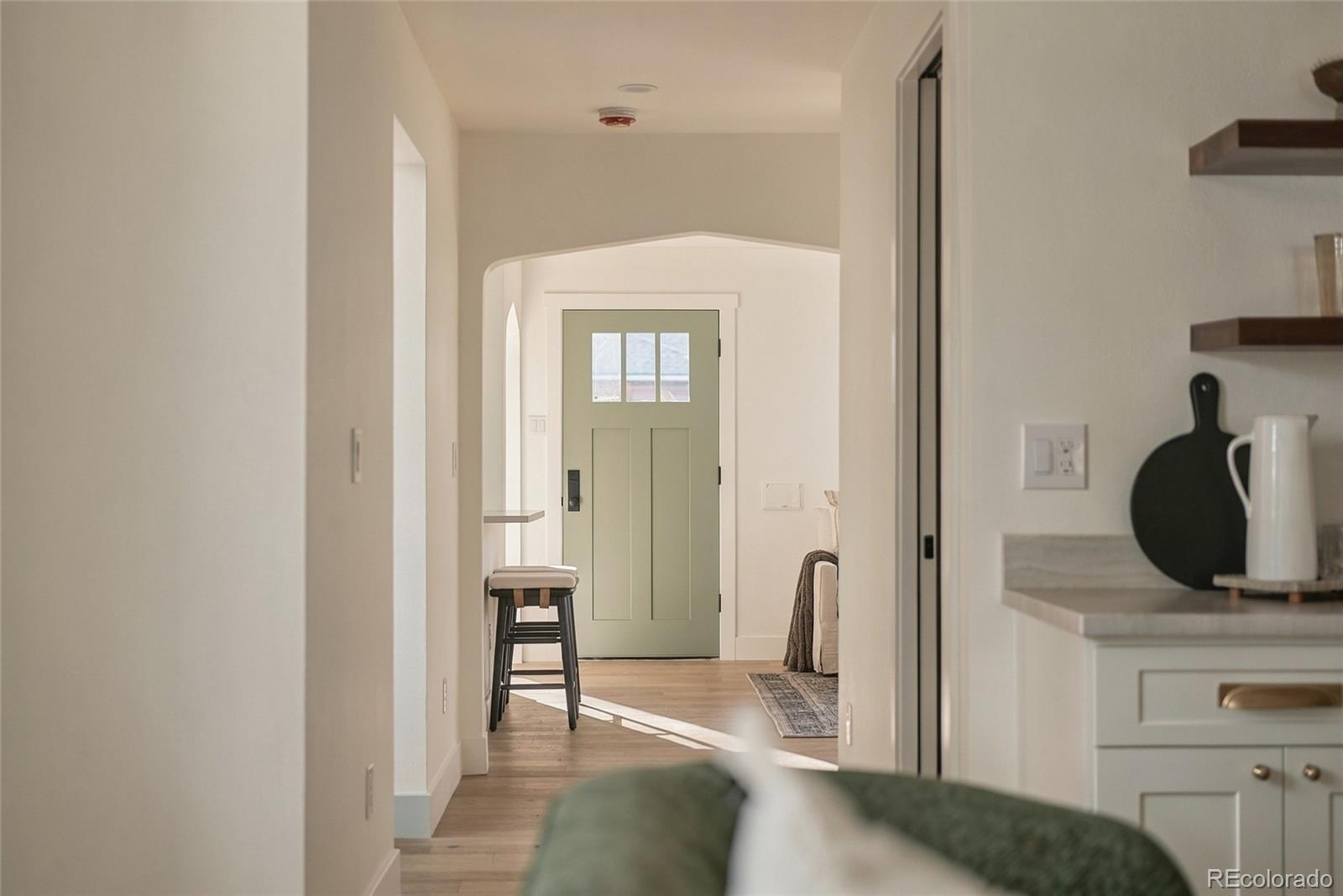 MLS Image #19 for 1610  roslyn street,denver, Colorado