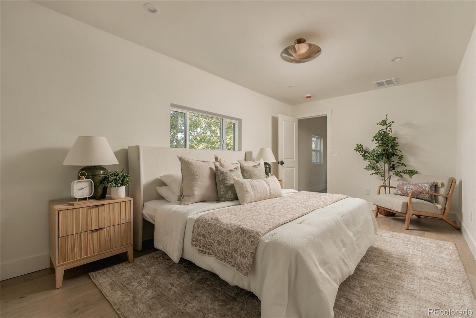 MLS Image #26 for 1610  roslyn street,denver, Colorado