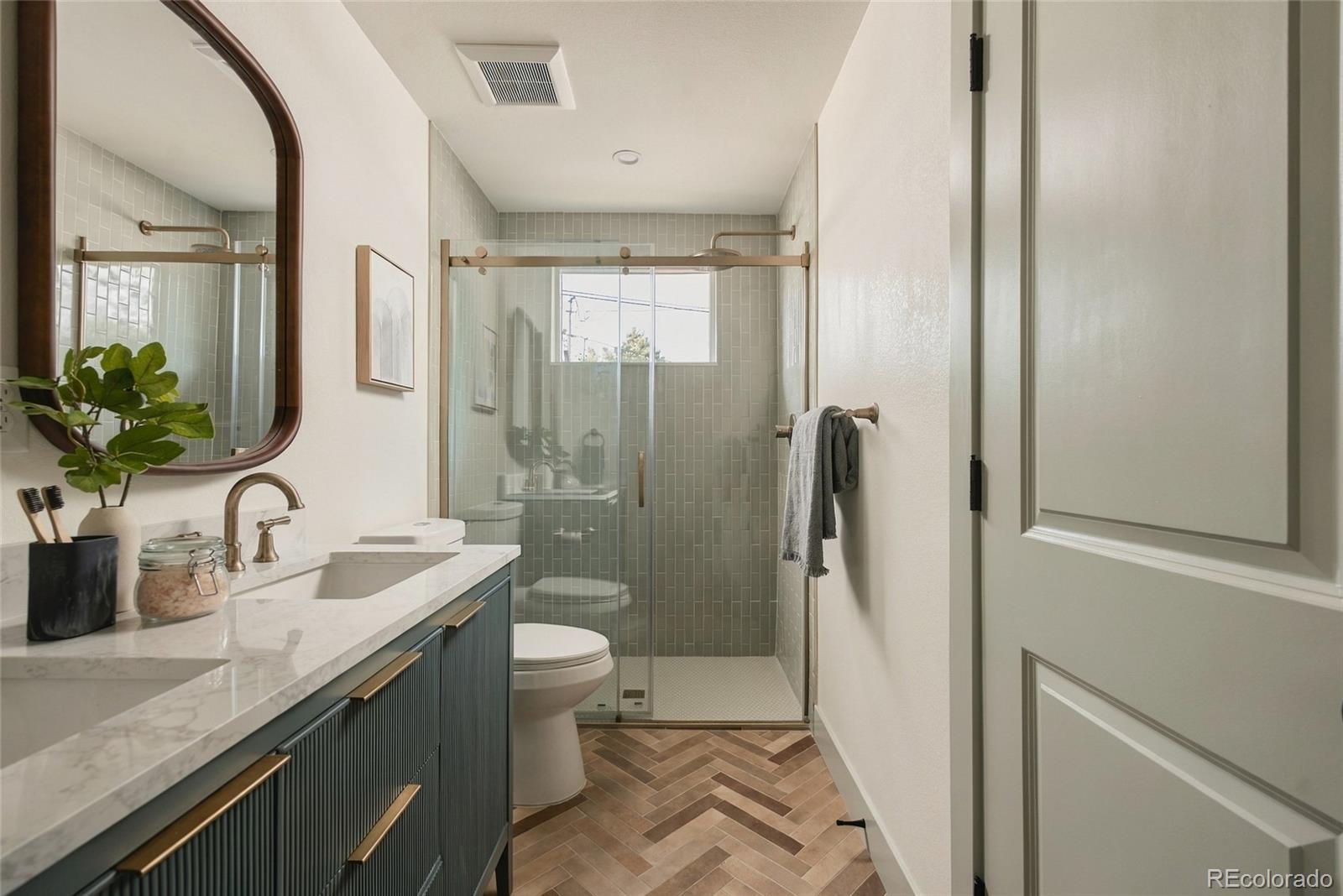 MLS Image #28 for 1610  roslyn street,denver, Colorado
