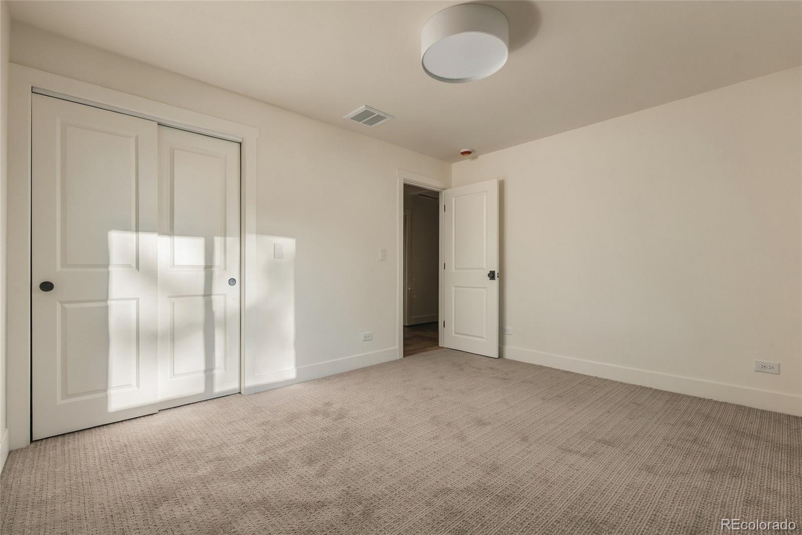 MLS Image #32 for 1610  roslyn street,denver, Colorado