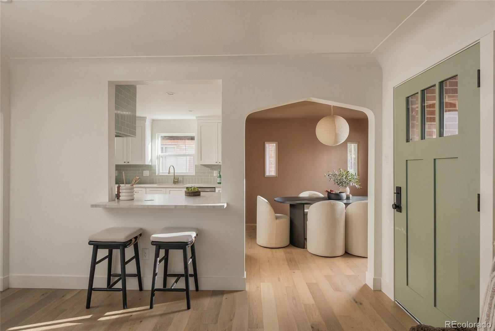MLS Image #8 for 1610  roslyn street,denver, Colorado