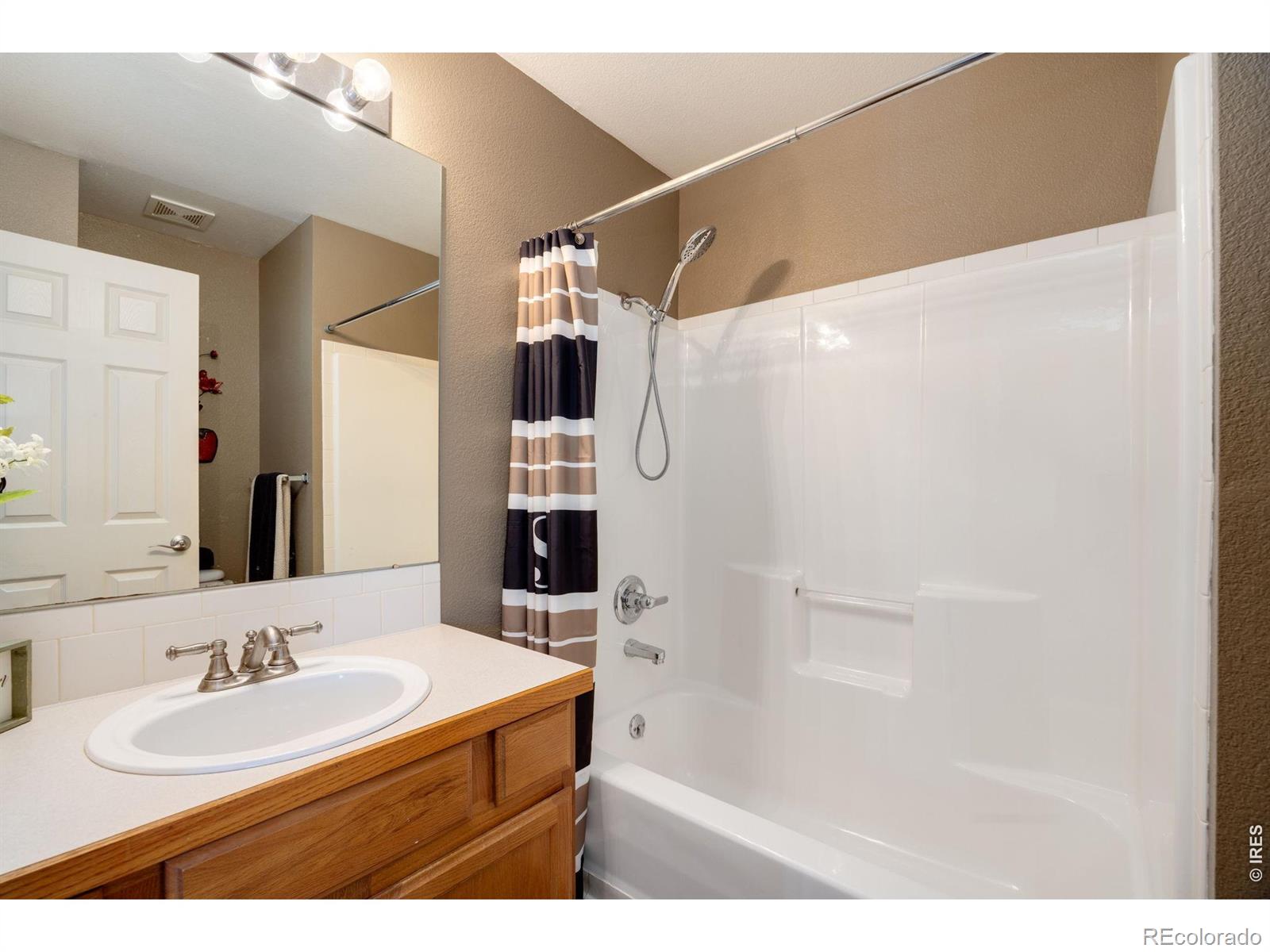 MLS Image #16 for 251  topaz court,windsor, Colorado