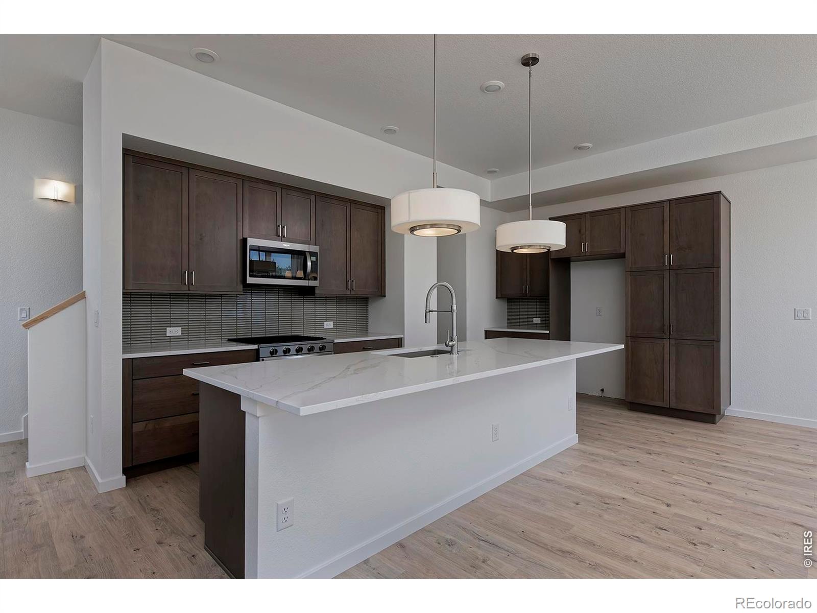 MLS Image #4 for 725  kubat lane,longmont, Colorado