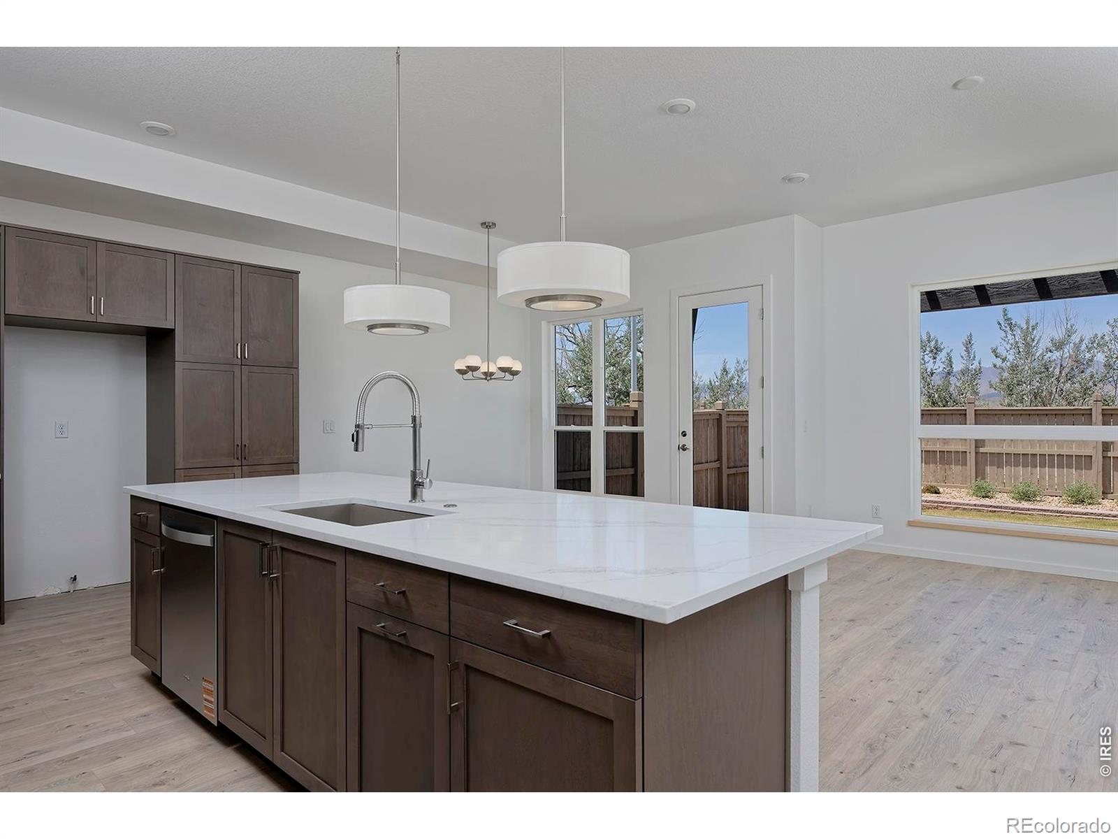 MLS Image #8 for 725  kubat lane,longmont, Colorado