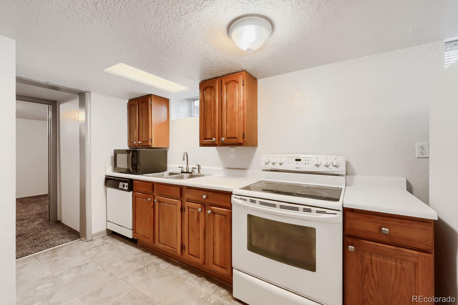 MLS Image #11 for 2116 s grant street,denver, Colorado