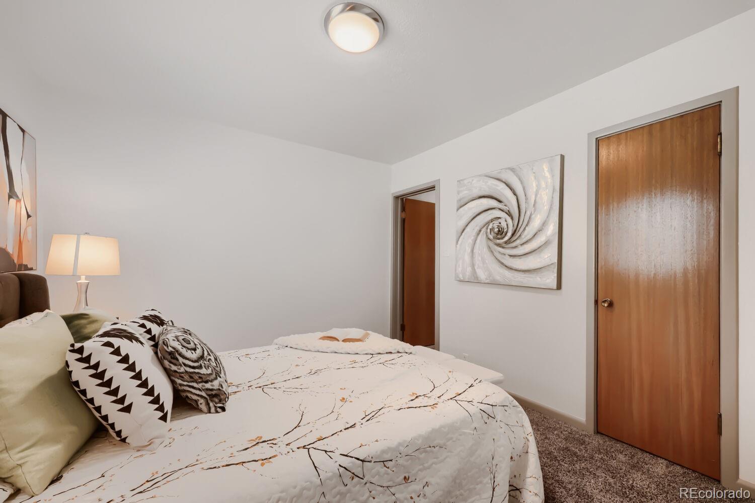 MLS Image #15 for 2116 s grant street,denver, Colorado