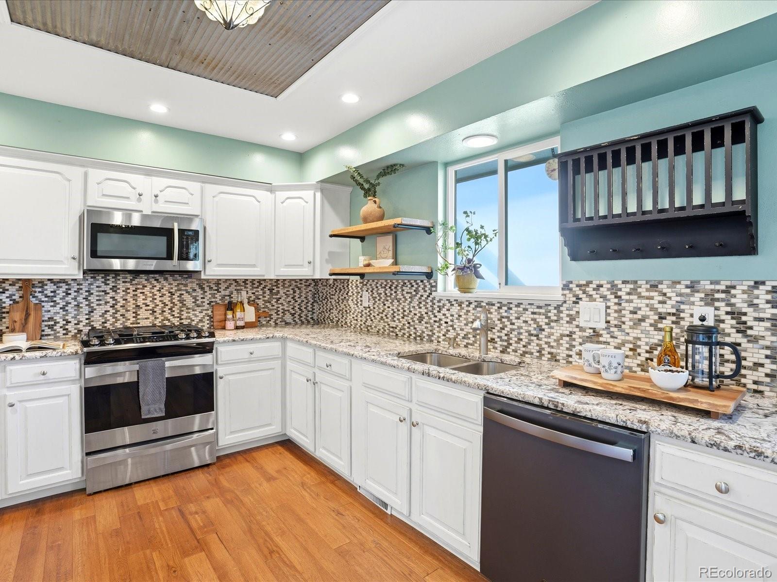 MLS Image #14 for 8374 s yukon street,littleton, Colorado