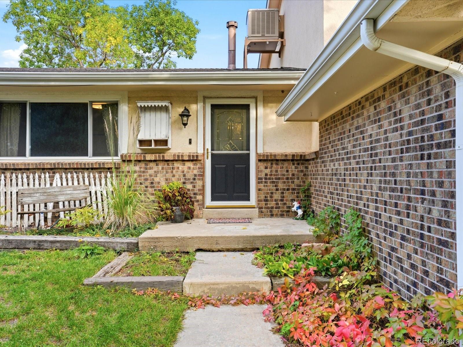 MLS Image #5 for 8374 s yukon street,littleton, Colorado