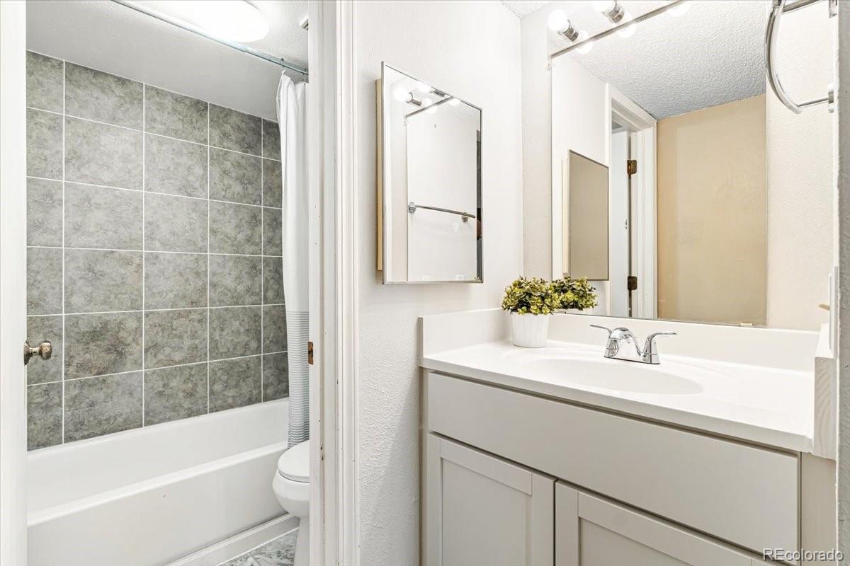 MLS Image #1 for 3121 s tamarac drive 302h,denver, Colorado