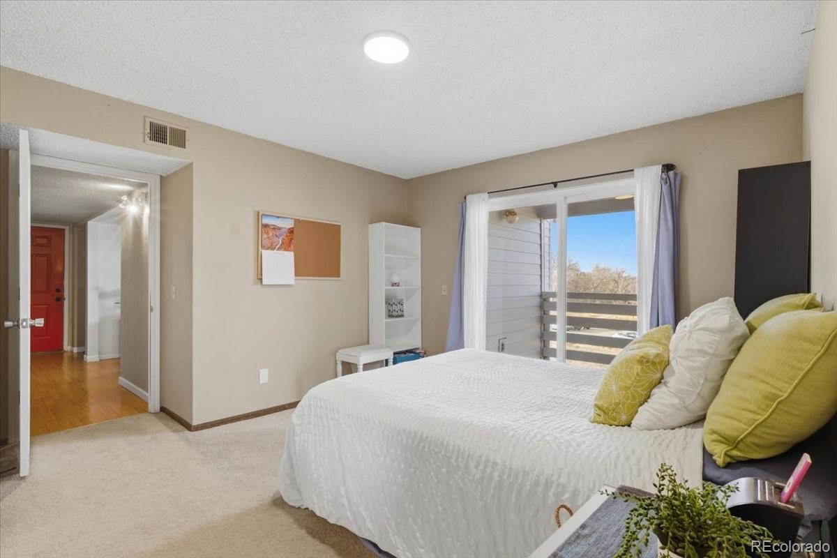 MLS Image #4 for 3121 s tamarac drive 302h,denver, Colorado