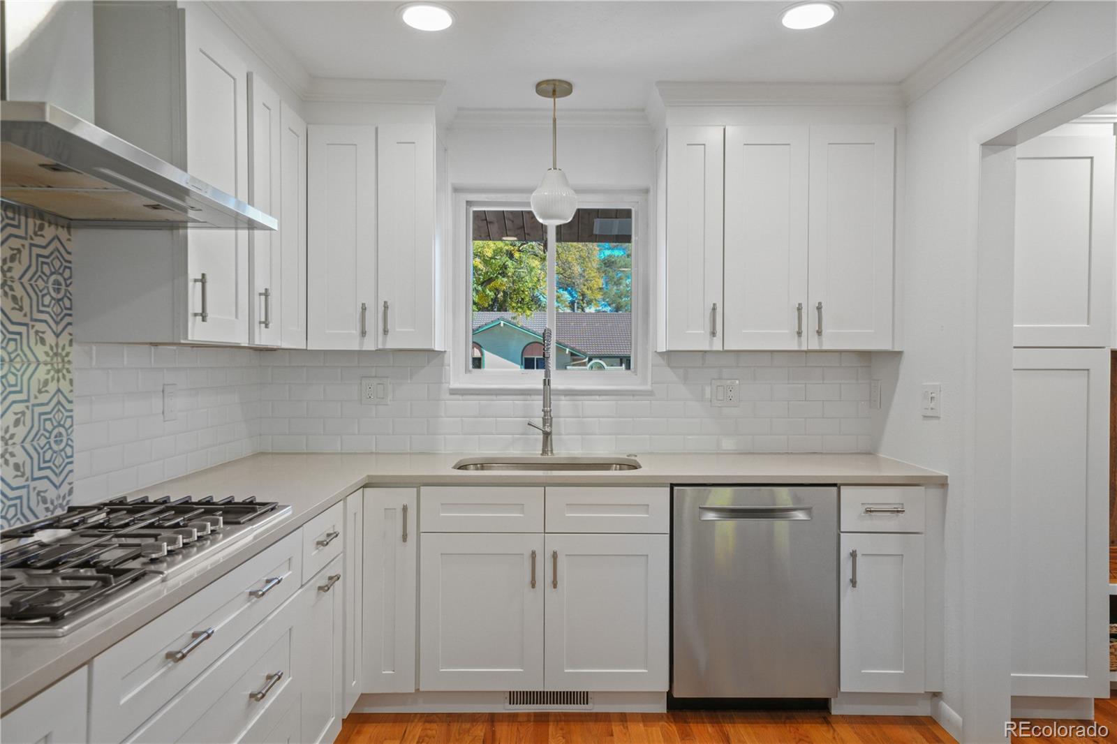 MLS Image #17 for 3685 s narcissus way,denver, Colorado