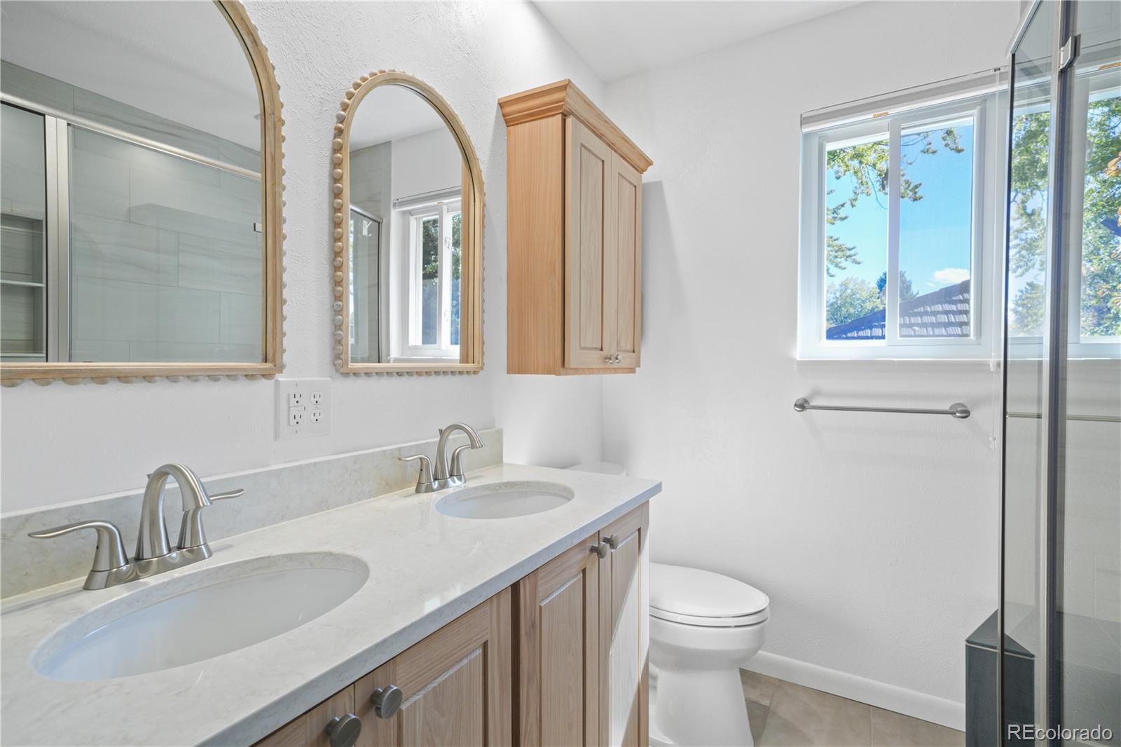 MLS Image #23 for 3685 s narcissus way,denver, Colorado
