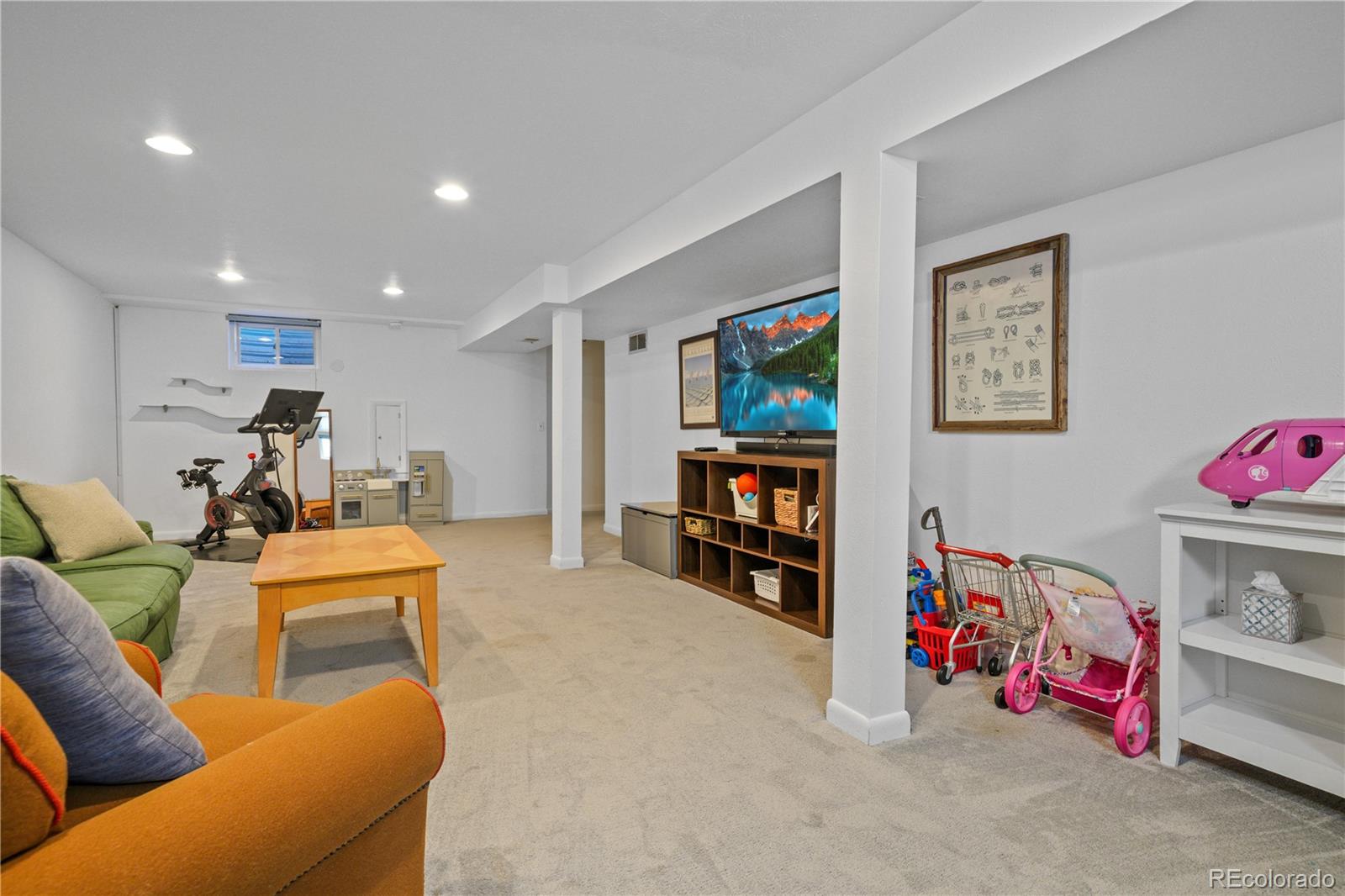 MLS Image #37 for 3685 s narcissus way,denver, Colorado