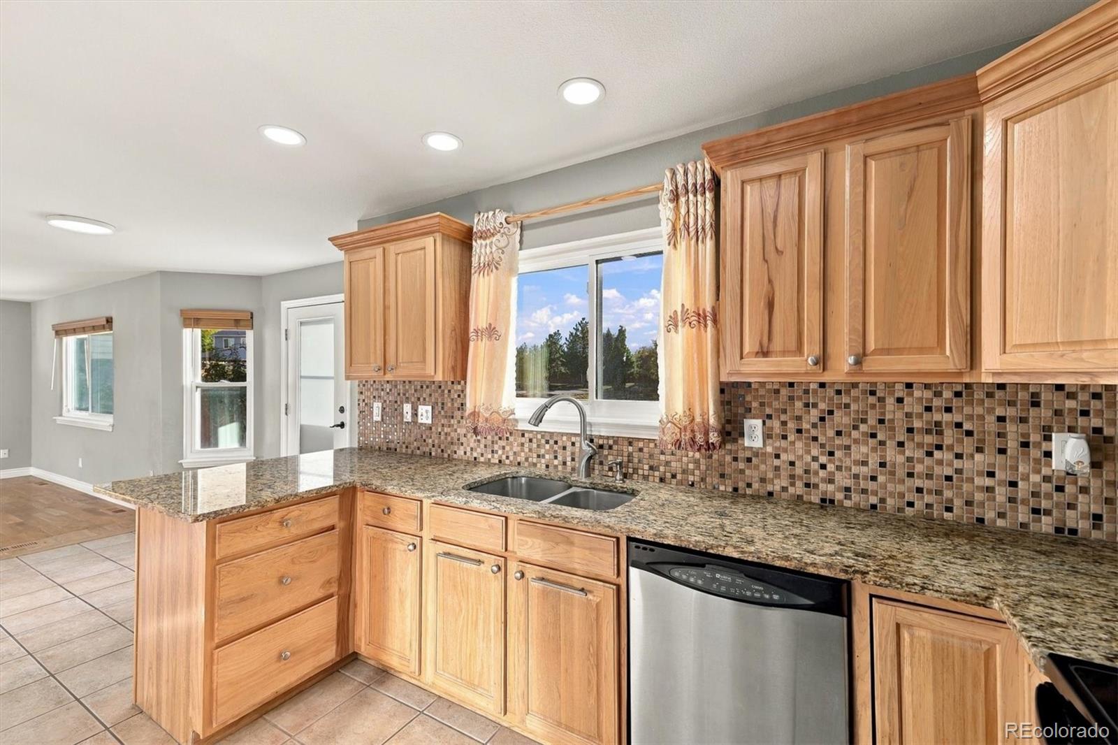 MLS Image #14 for 18512 e bates drive,aurora, Colorado
