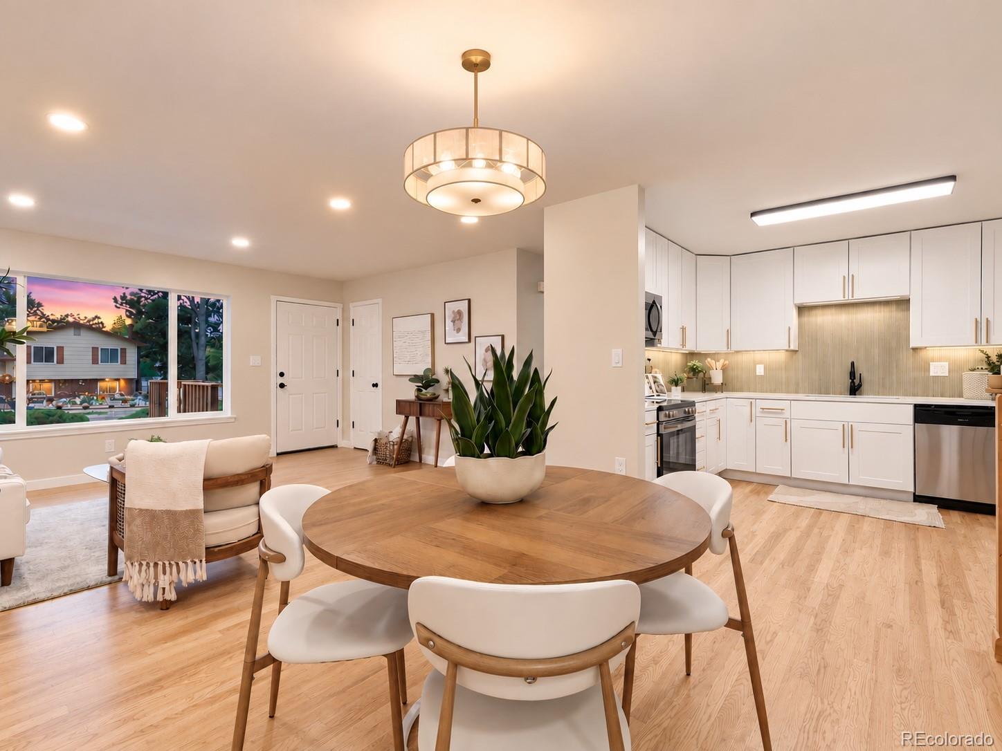 MLS Image #5 for 2308  lelaray street,colorado springs, Colorado