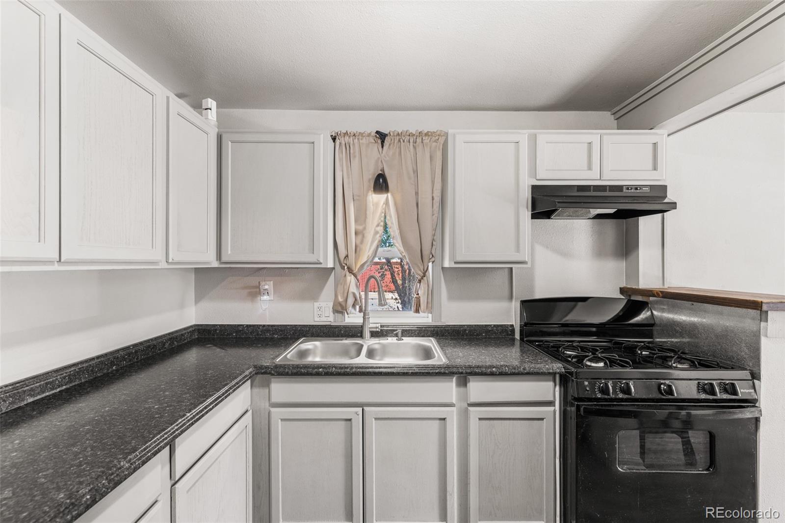 MLS Image #13 for 2101 w 15th street,pueblo, Colorado