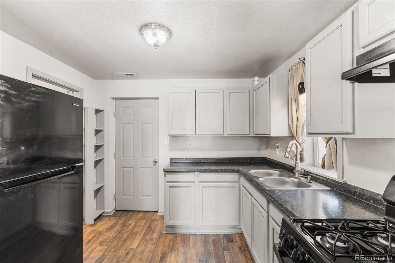 MLS Image #14 for 2101 w 15th street,pueblo, Colorado