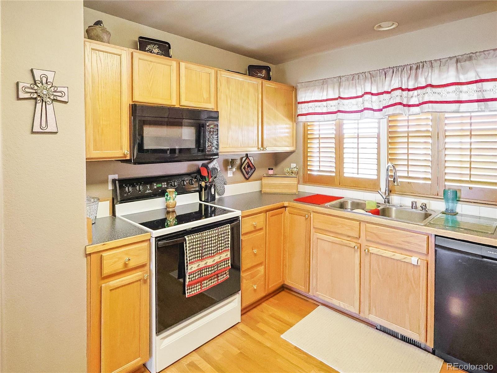 MLS Image #17 for 2121  doppler street,strasburg, Colorado