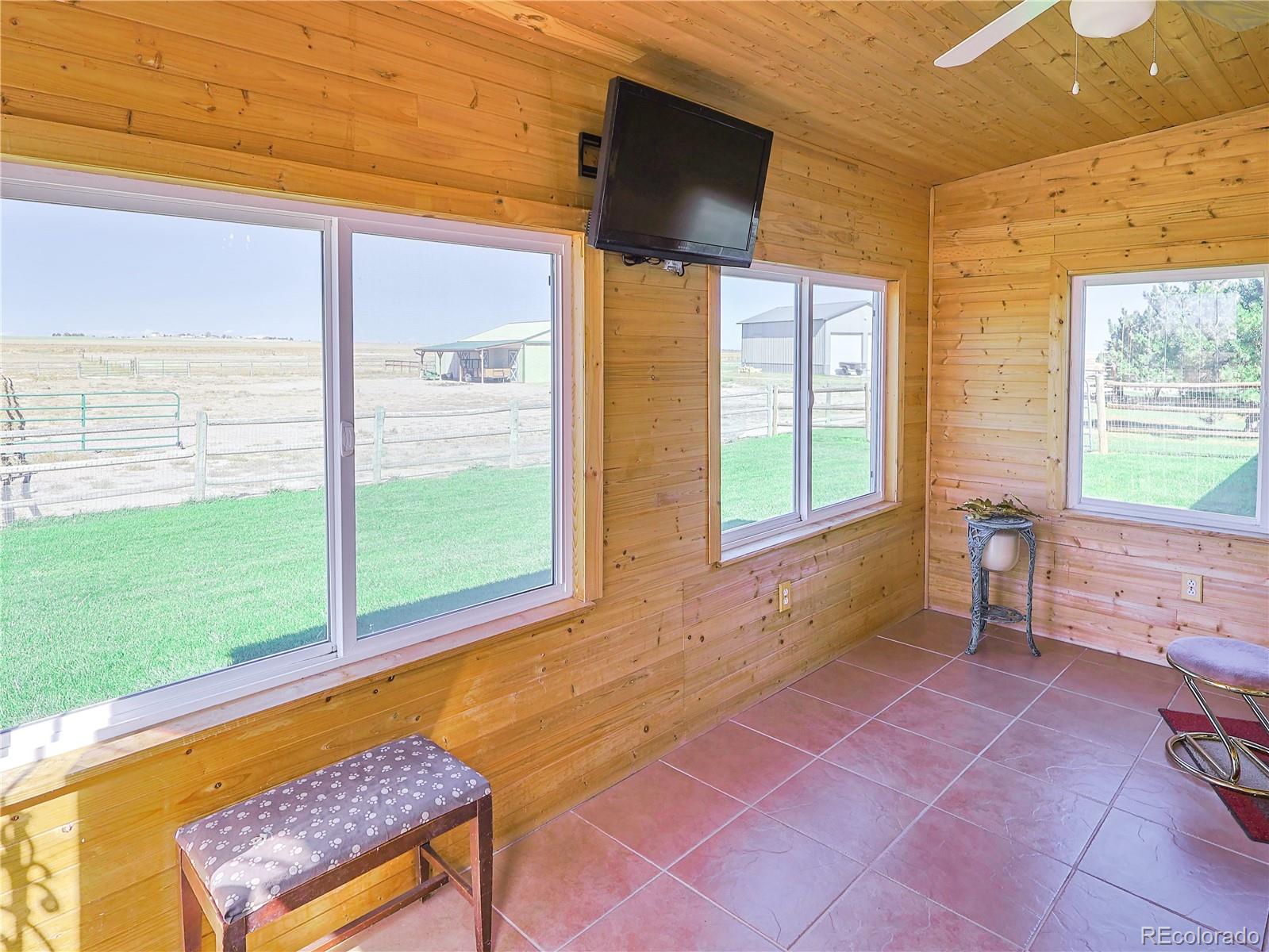 MLS Image #22 for 2121  doppler street,strasburg, Colorado