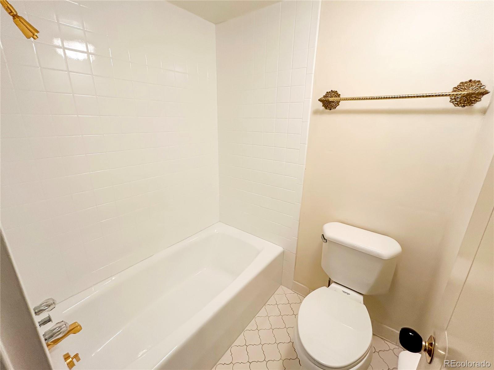 MLS Image #19 for 3131 e alameda avenue 303,denver, Colorado