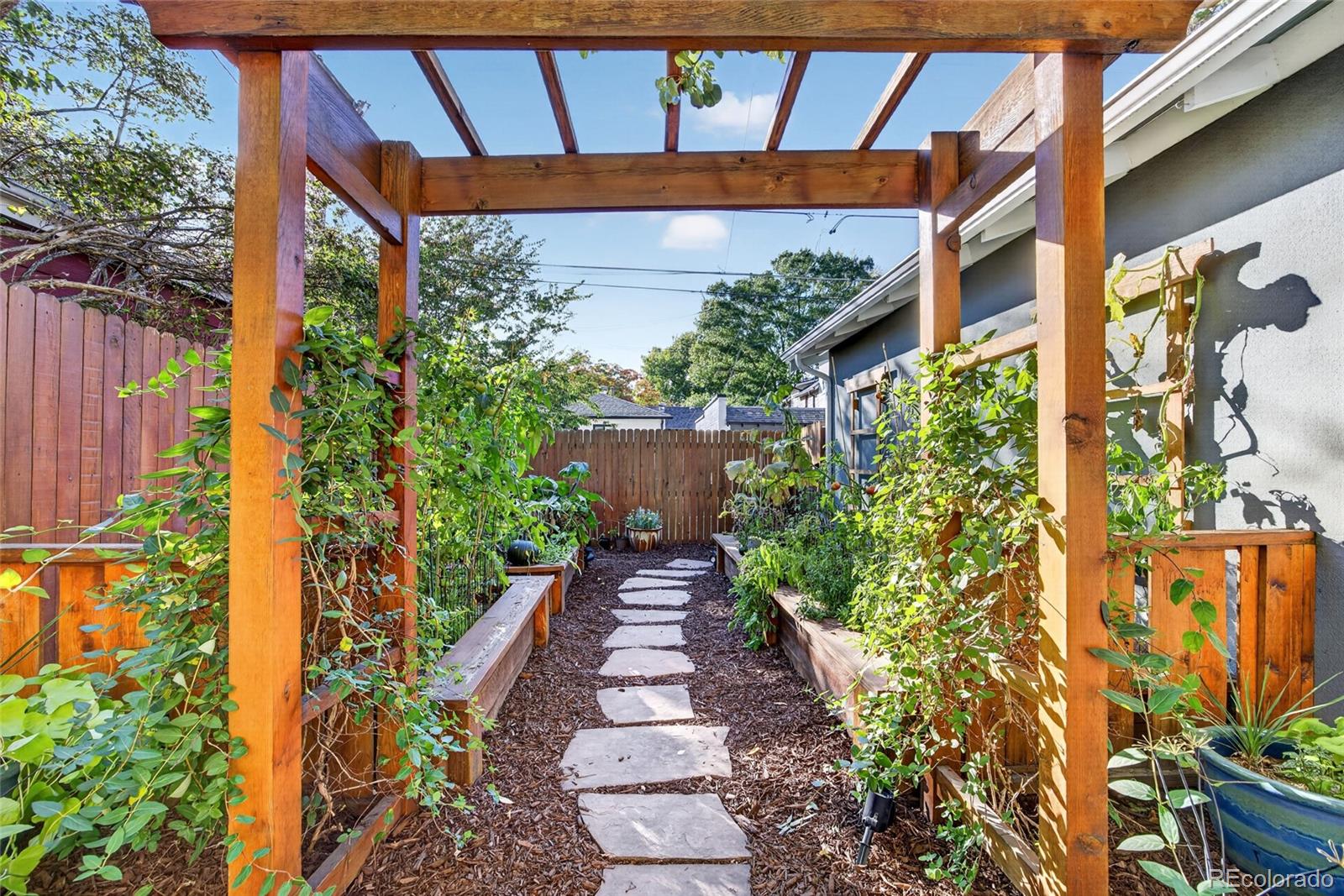 MLS Image #43 for 569 s race street,denver, Colorado