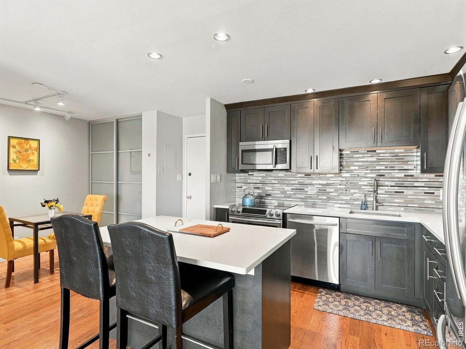MLS Image #5 for 700 n washington street,denver, Colorado