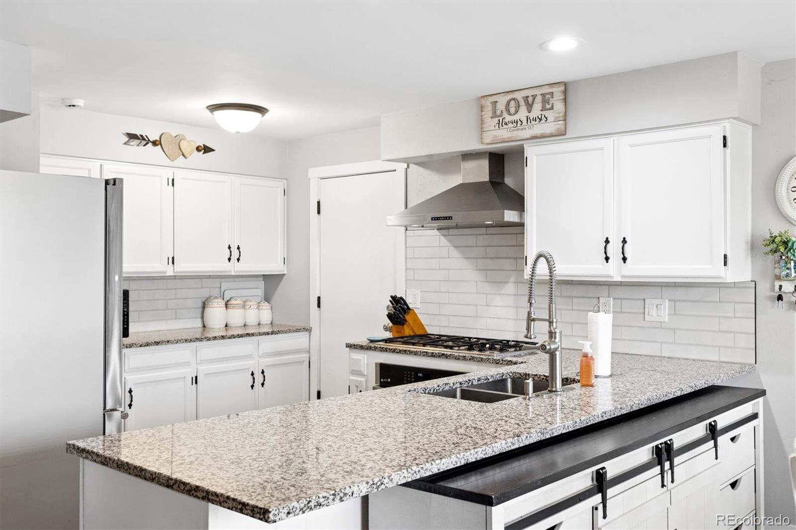 MLS Image #9 for 9755 w morraine avenue,littleton, Colorado