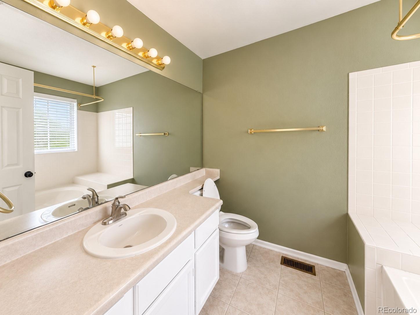 MLS Image #10 for 9557  brentford drive,highlands ranch, Colorado