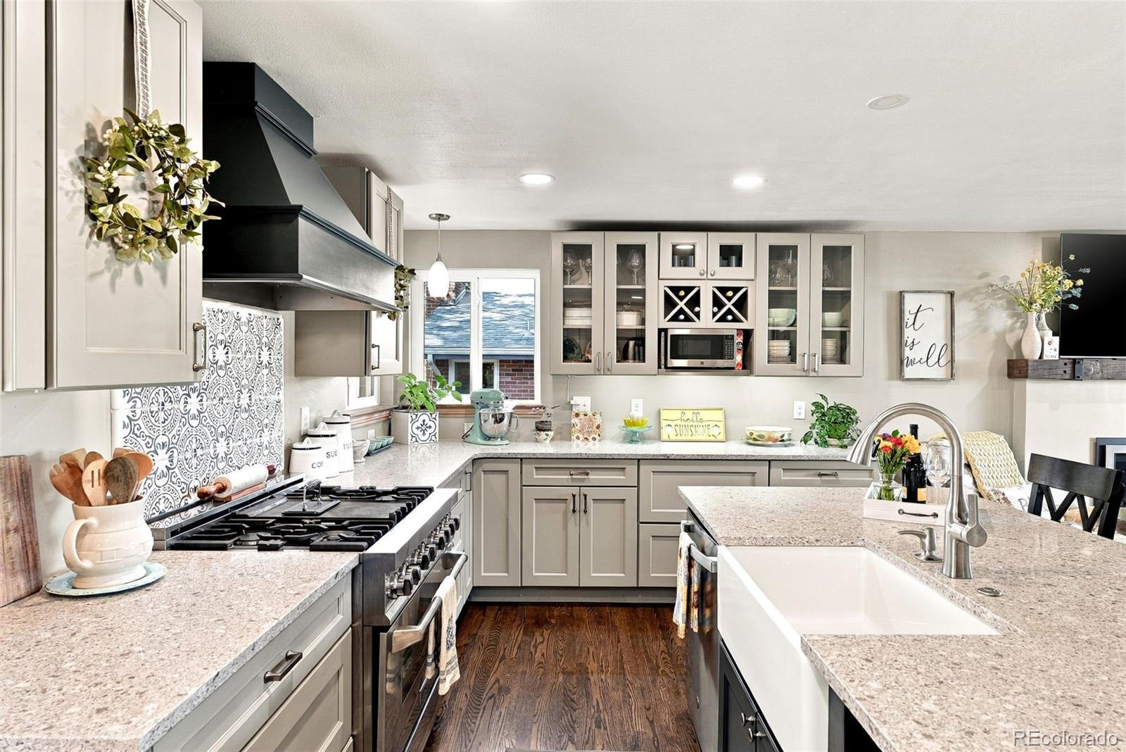 MLS Image #12 for 6752 w 65th avenue,arvada, Colorado