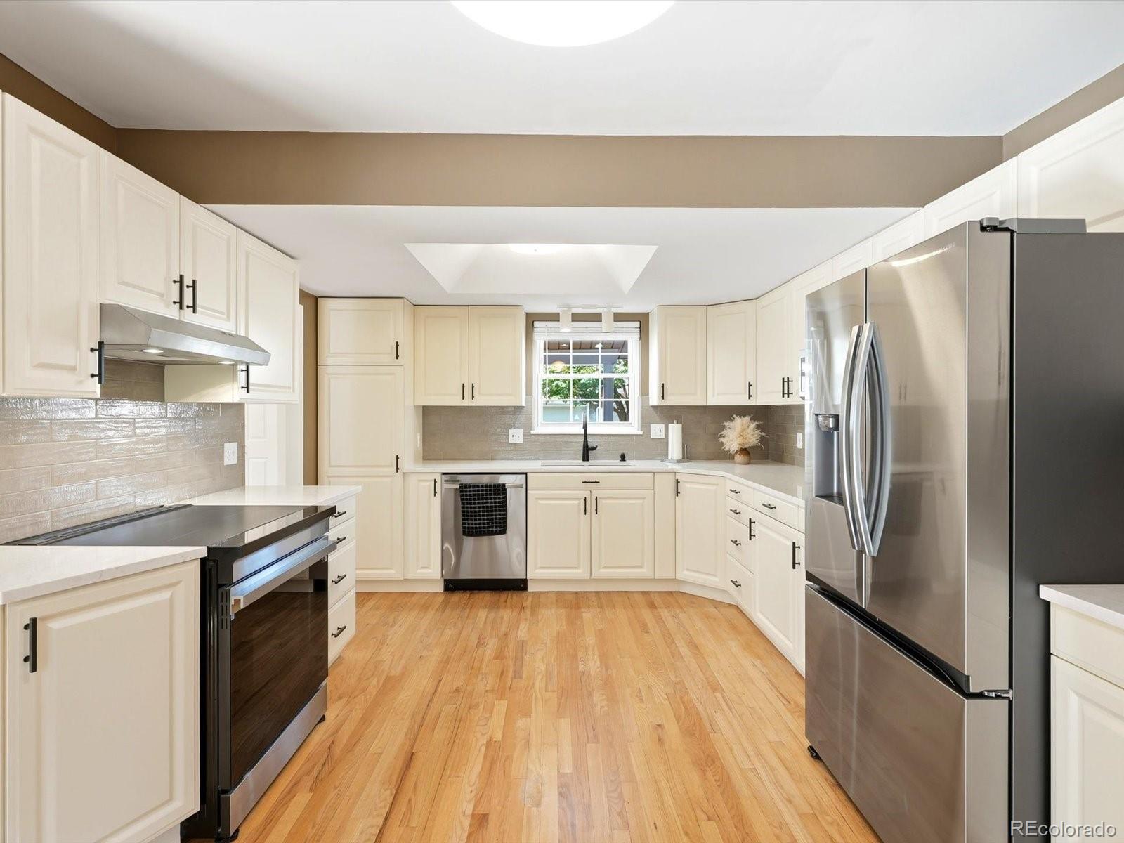 MLS Image #11 for 3284 s heather gardens way,aurora, Colorado