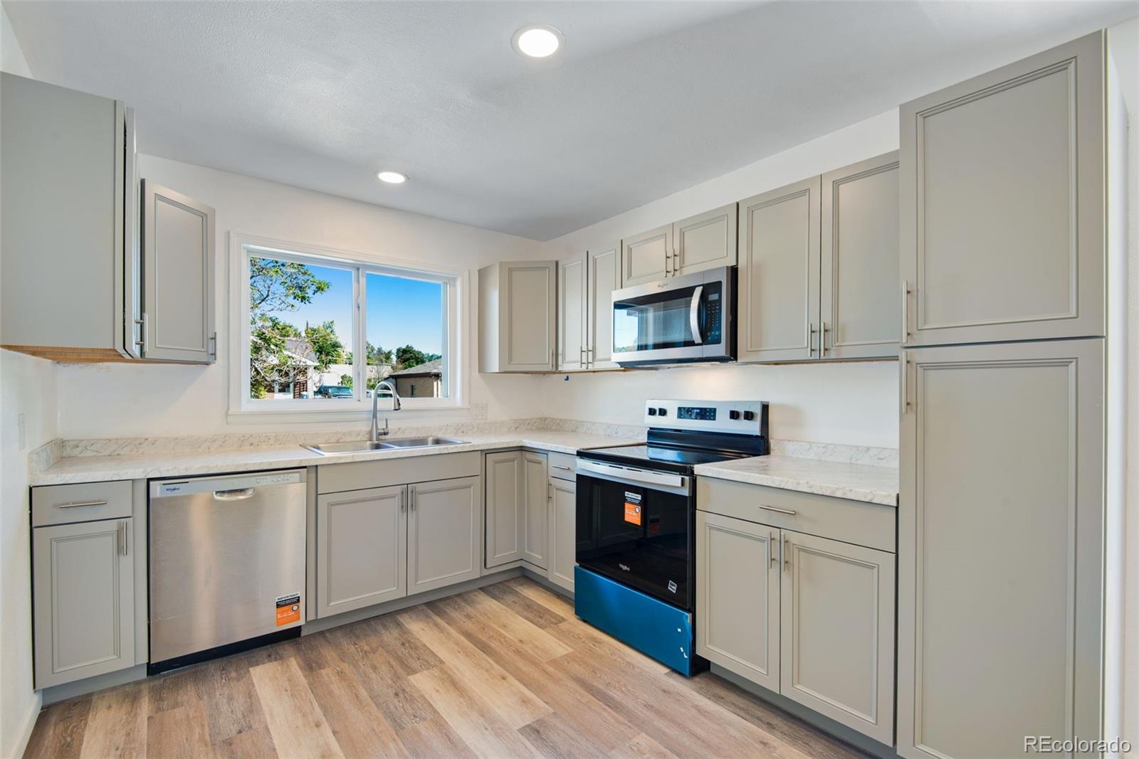 MLS Image #9 for 366 e 109th avenue,northglenn, Colorado