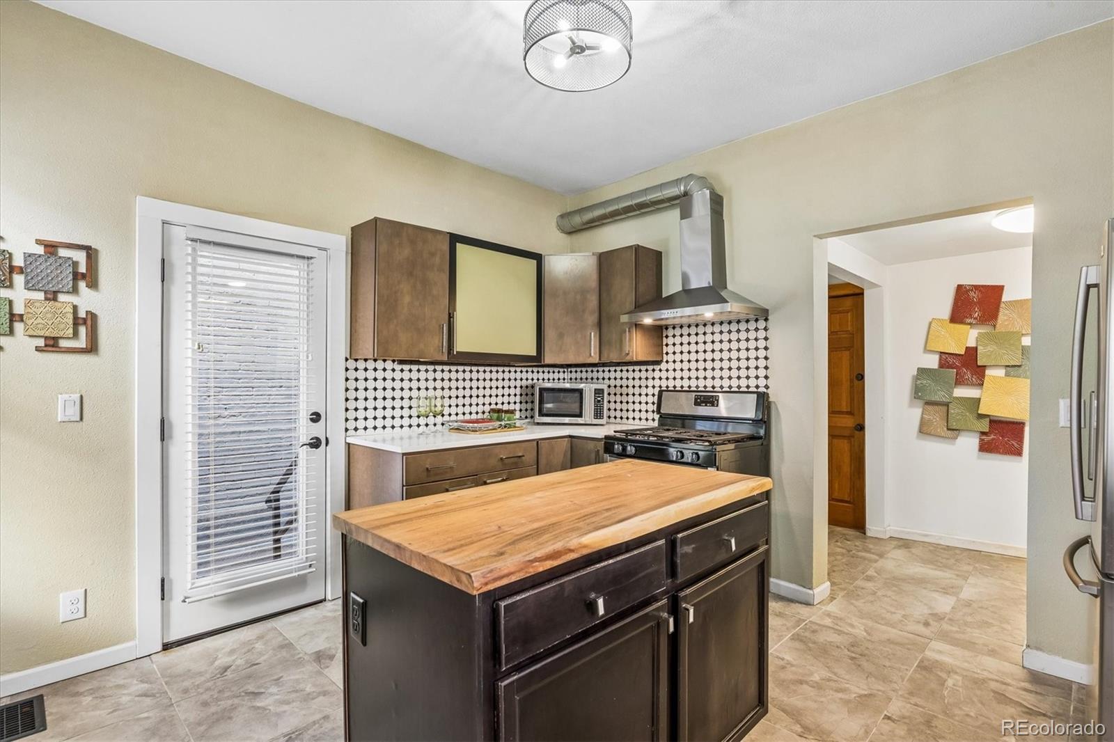 MLS Image #18 for 77 s bannock street,denver, Colorado