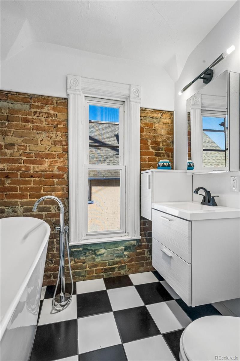 MLS Image #31 for 77 s bannock street,denver, Colorado