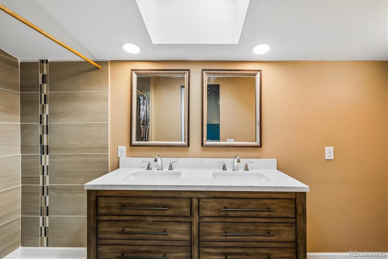 MLS Image #38 for 77 s bannock street,denver, Colorado