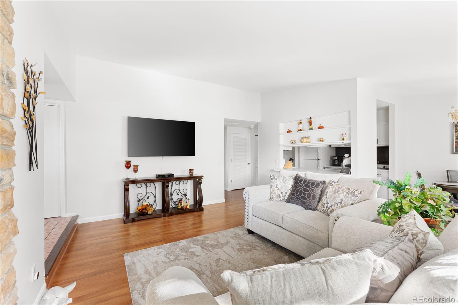 MLS Image #7 for 8433  everett way,arvada, Colorado