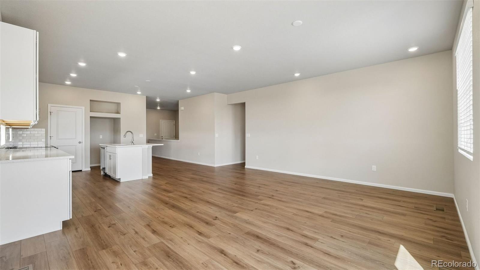 MLS Image #6 for 17598 e 103rd dr. ,commerce city, Colorado