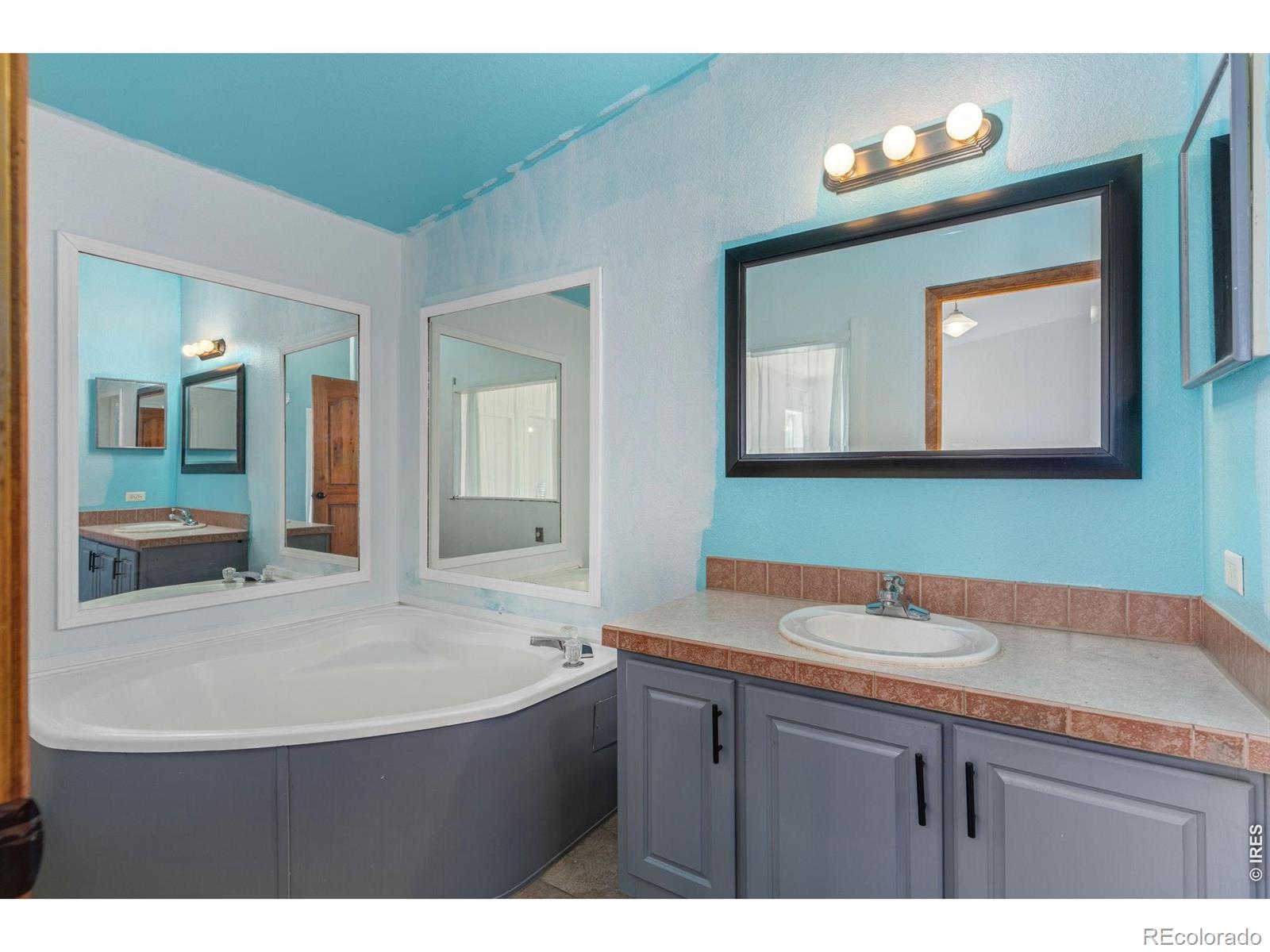 MLS Image #17 for 587  snow top drive,drake, Colorado