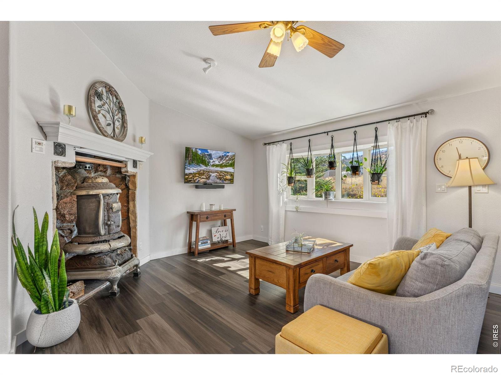 MLS Image #4 for 587  snow top drive,drake, Colorado