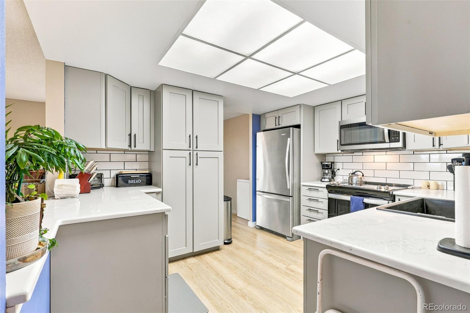 MLS Image #3 for 13850 e marina drive,aurora, Colorado