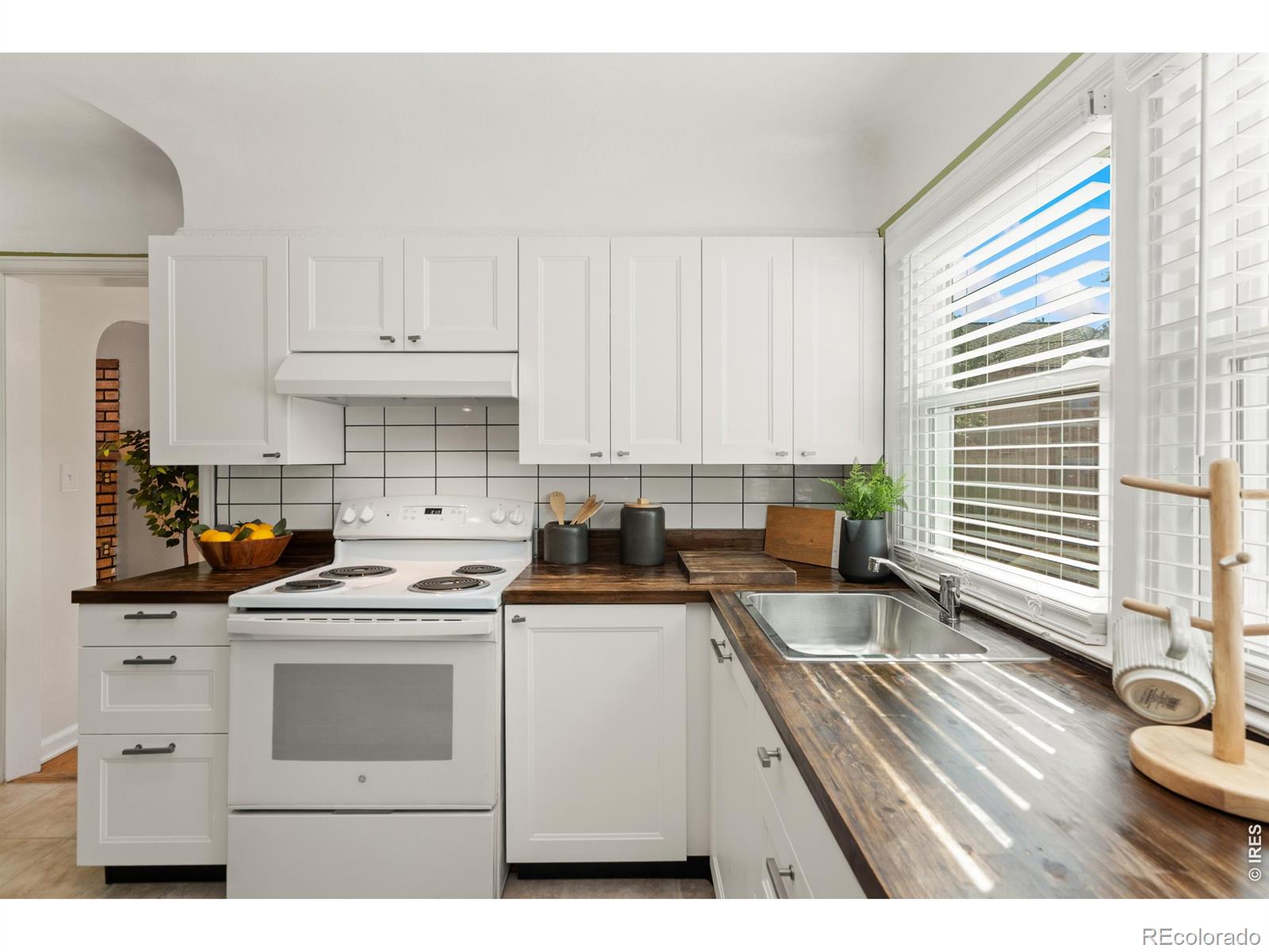 MLS Image #11 for 647  colorado avenue,loveland, Colorado