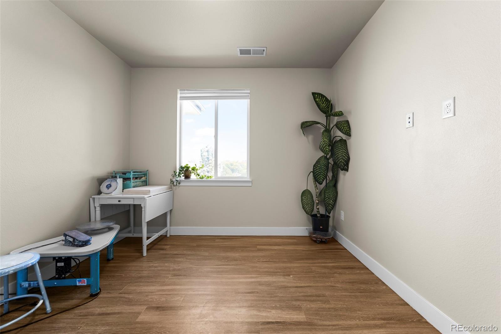 MLS Image #15 for 981 s sable boulevard,aurora, Colorado
