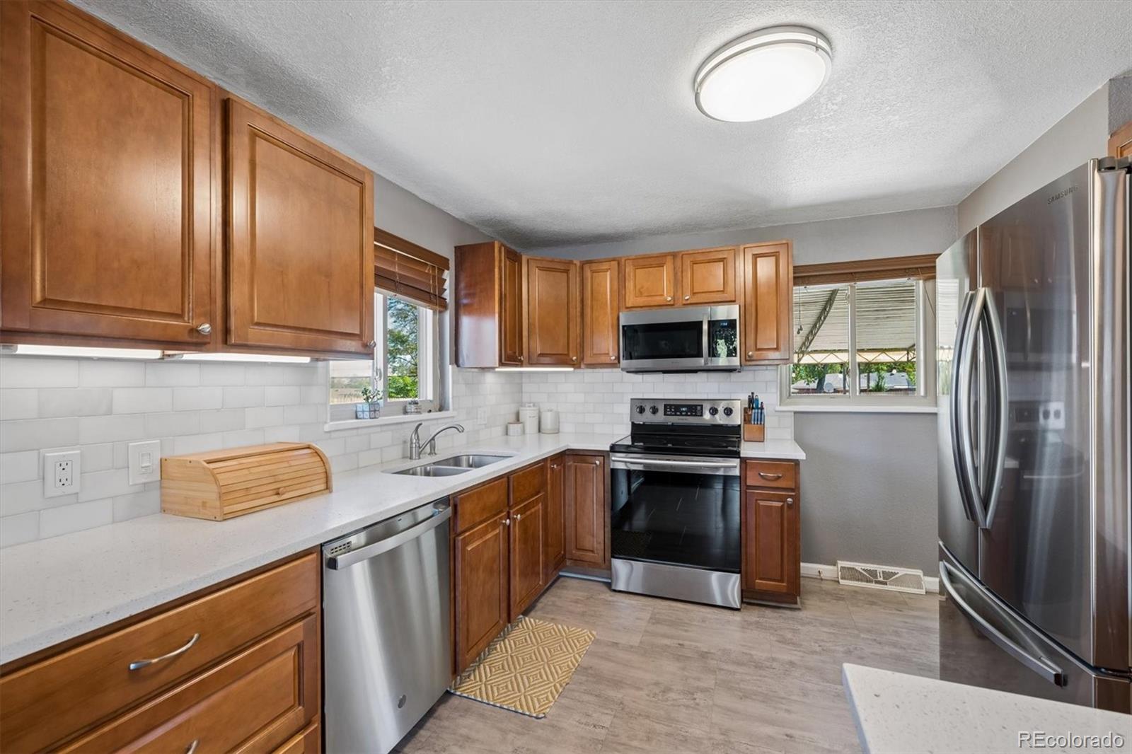 MLS Image #4 for 1900  jolene drive,denver, Colorado