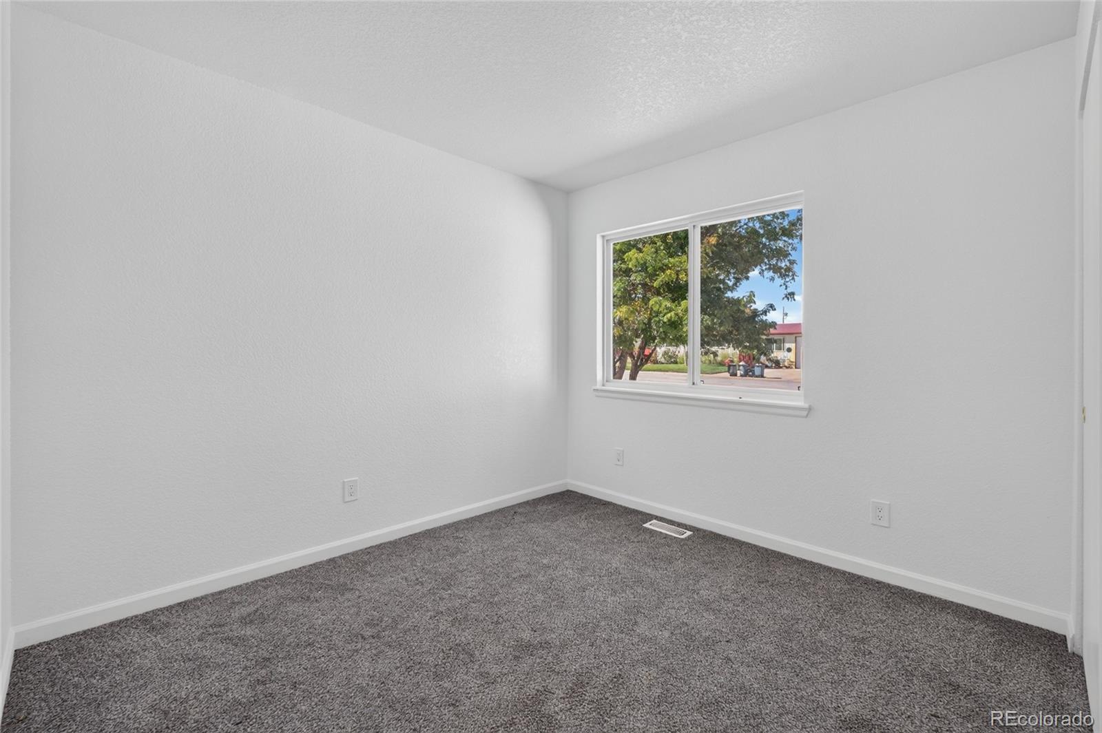 MLS Image #13 for 780  2nd street,bennett, Colorado