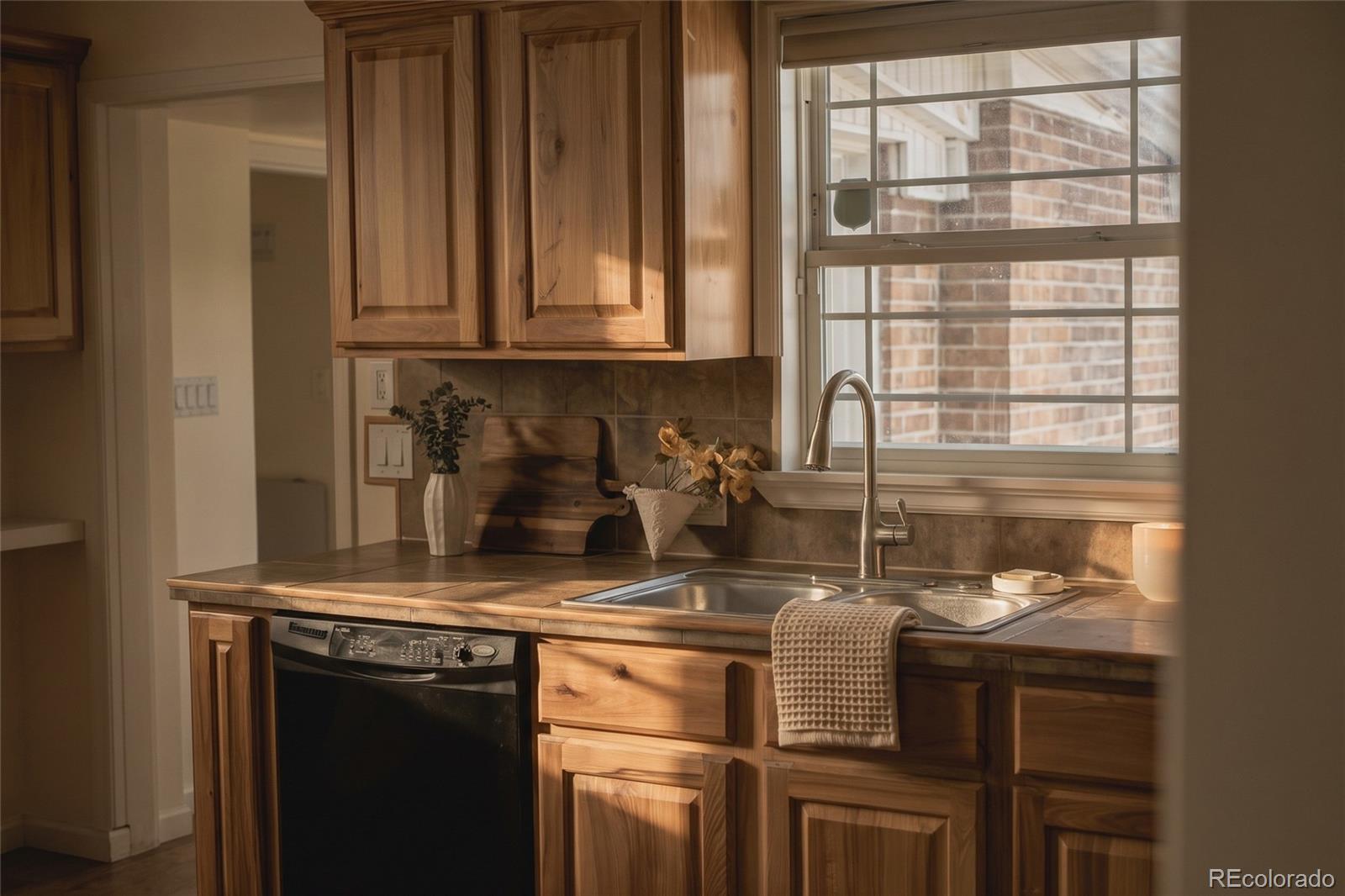 MLS Image #12 for 1718 s decatur street,denver, Colorado